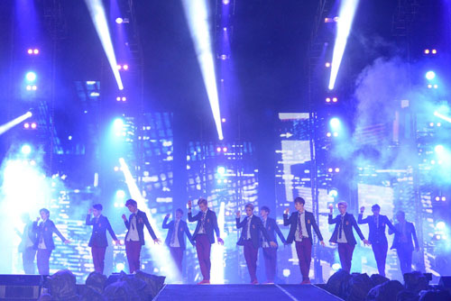�����̽þ� �ҵ鵵 ������� �׷� ����(EXO) / ���� : SM�������θ�Ʈ ����