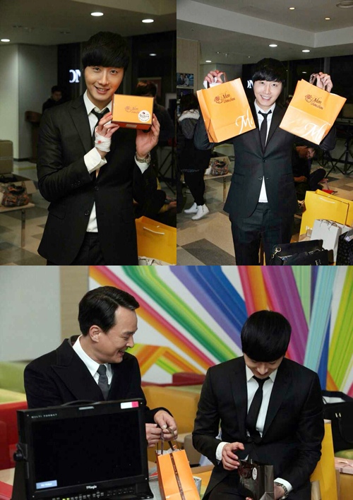 Ͽ ߷Ÿ ݸ  / : Ÿ̿θƮ 