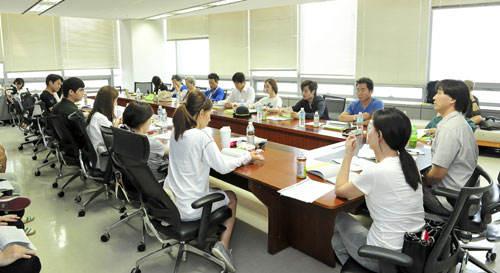 Ѽȭ- '̺ε', ù 뺻  "ΰ ΰ"