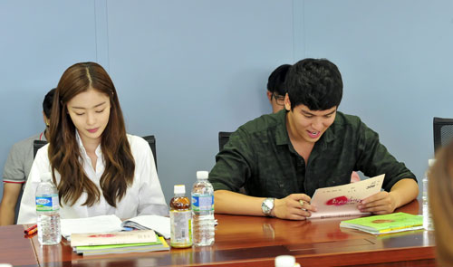 Ѽȭ- '̺ε', ù 뺻  "ΰ ΰ"