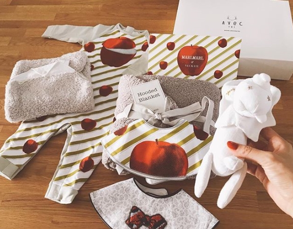 ä ̹  ,  Ʊ +ι "ູ ù"