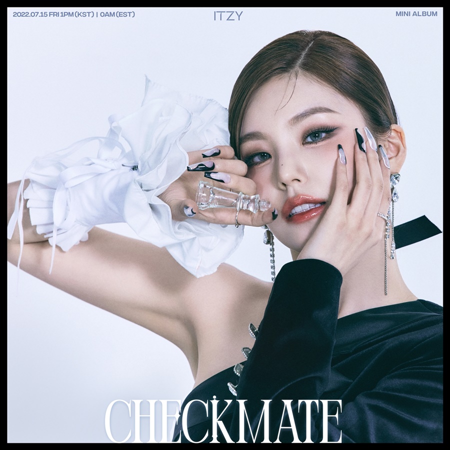 ITZY,   Ϻ ־'CHECKMATE'