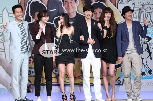 사진 : (좌부터) 배우 이정재, 이하나, 민효린, 윤계상, 김희, 이선균 순 