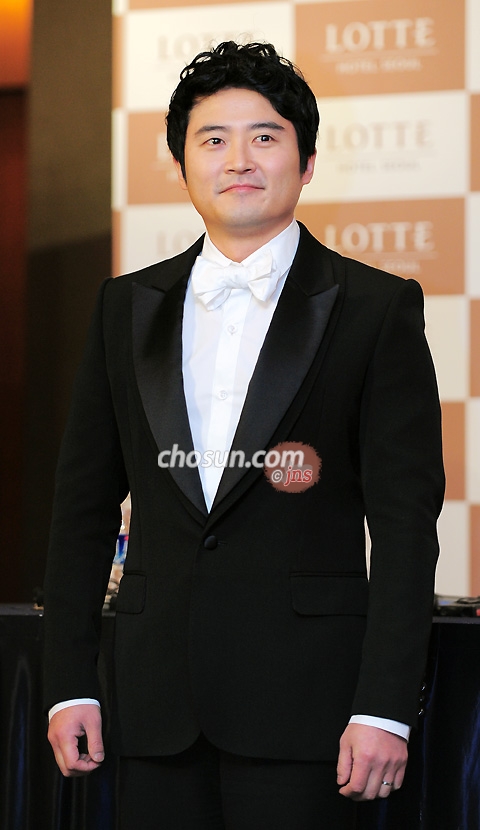  : Ϻ Ϻ ̴  leedaedeok@jp.chosun.com