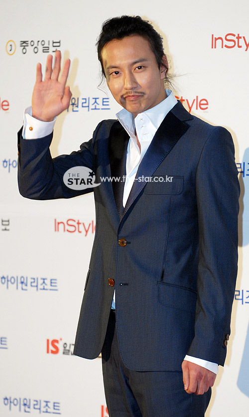 ����: �賲��