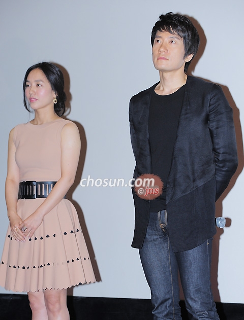 영화 '파괴된 사나이' VIP 시사회 온 주연배우들