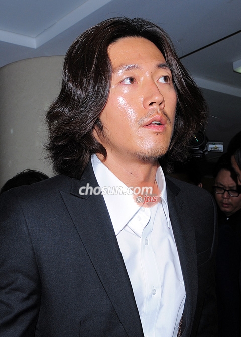  : Ϻ Ϻ ̴  leedaedeok@jp.chosun.com