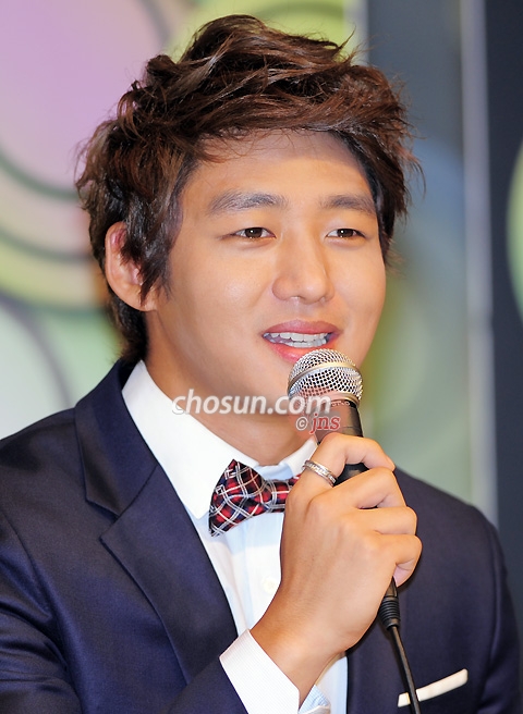  : Ϻ Ϻ ̴  leedaedeok@jp.chosun.com