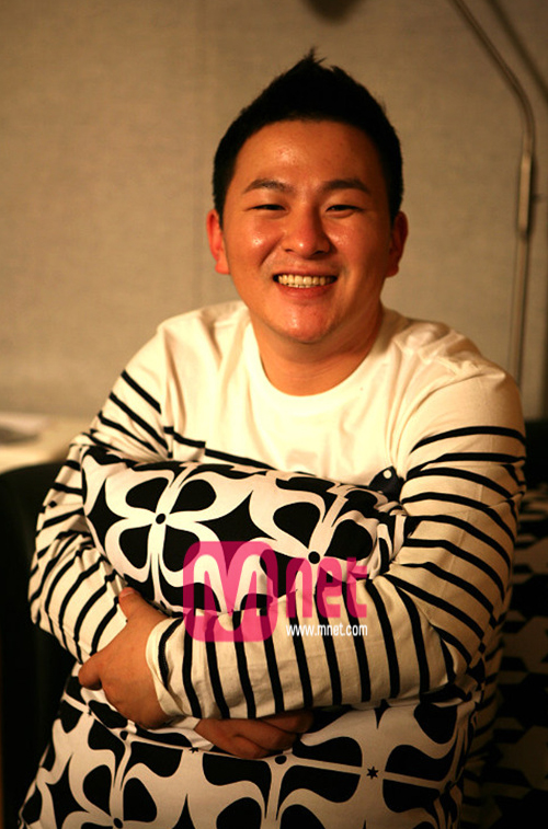 사진 : <슈퍼스타K2> 우승자 허각 / 엠넷 '엠카운트다운' 