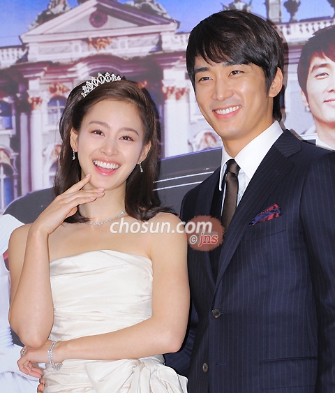  : Ϻ Ϻ ̴  leedaedeok@jp.chosun.com