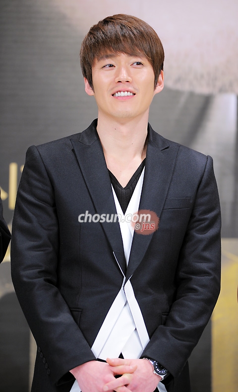  : Ϻ Ϻ ̴  leedaedeok@jp.chosun.com