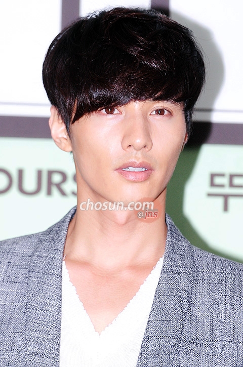  : ϺϺ  / press@jp.chosun.com