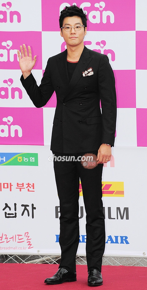  : ϺϺ  preess@jp.chosun.com