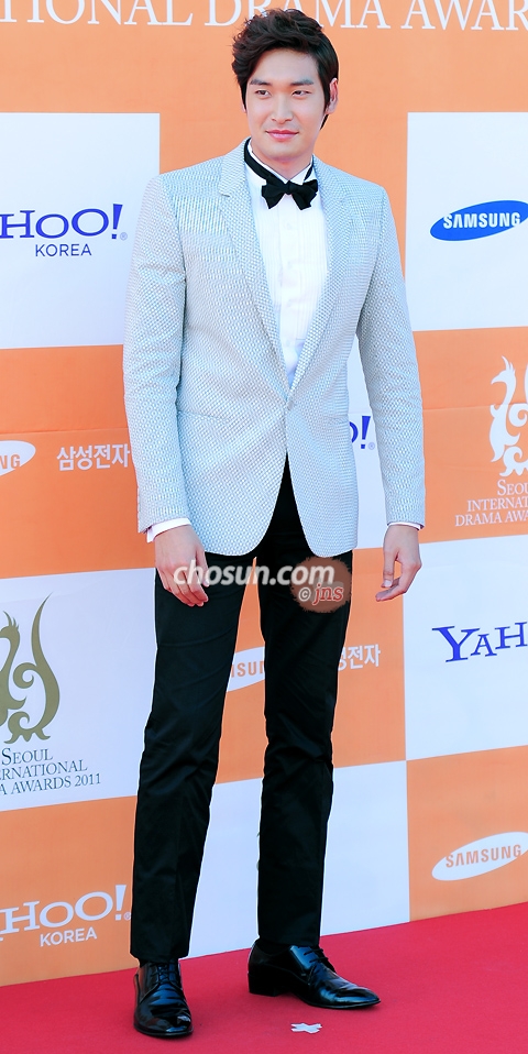  : ϺϺ  press@jp.chosun.com