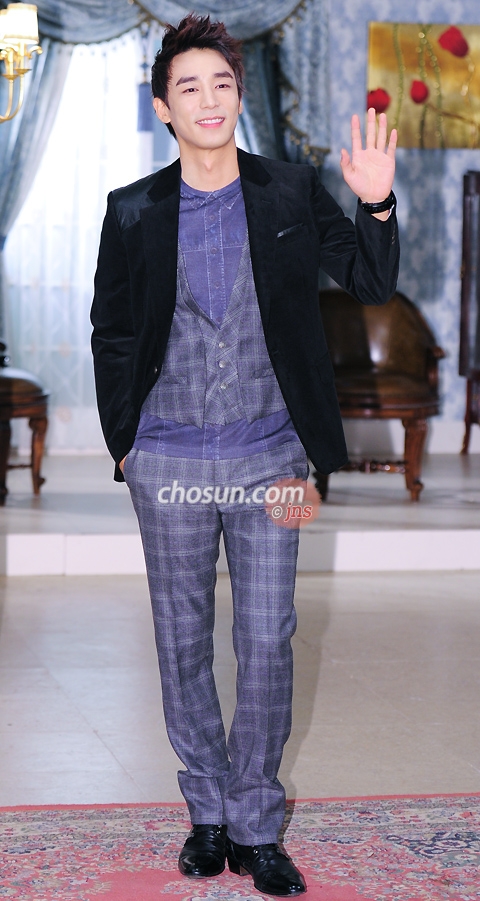  : ϺϺ  / press@jp.chosun.com