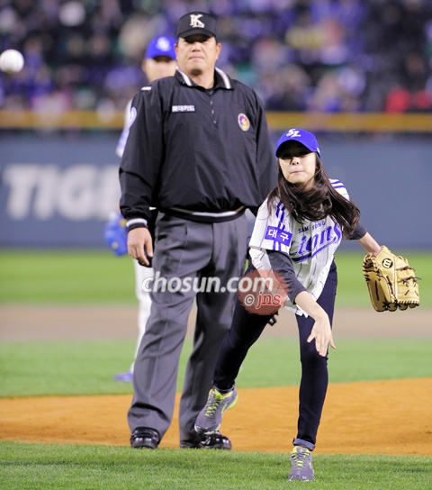 [����] �迬��, '�ѱ��ø��� ����� �� �տ�?'