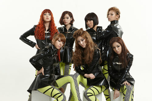 걸 그룹 라니아, 신곡 'PopPopPop' 무대 후끈!
