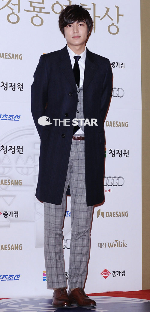 [] ̹ȣ, 'û   ε巯 ̼'