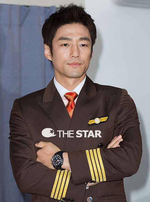  : Ÿ ּ  star@chosun.com 
