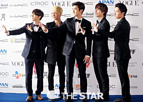 λ= Ÿ  , star@chosun.com