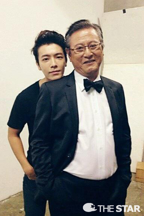 '슈주' 동해·박근형, 훈훈함 가득한 선후배 인증샷 공개