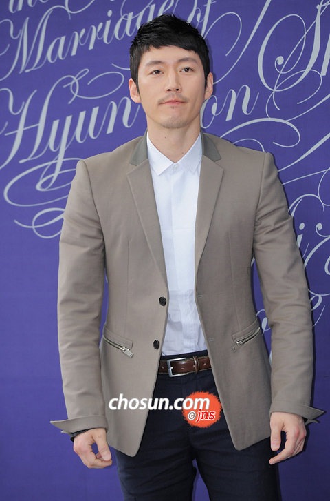 신현준 결혼식 참석한 장혁 하객패션 / 사진 : 조선일보 일본어판 이대덕 기자 press@jp.chosun.com