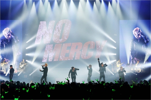 비에이피, 일본 첫 투어 'WARRIOR Begins' 4만여 팬 '열광'