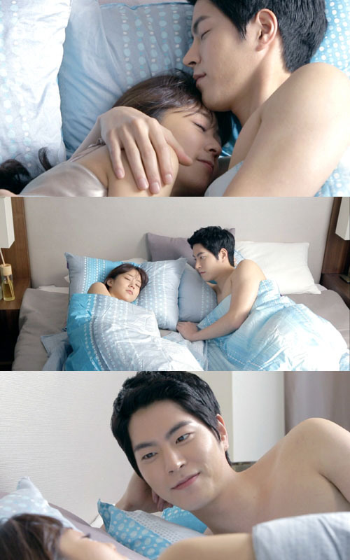 한승연 홍종현 침대 포옹 / 사진: SBS플러스 제공