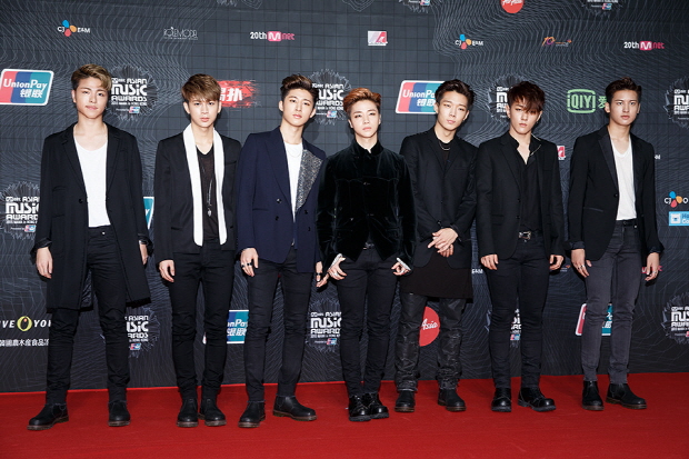 사진 : 2015 마마 남자신인상을 수상한 아이콘 / CJ E&M 제공 