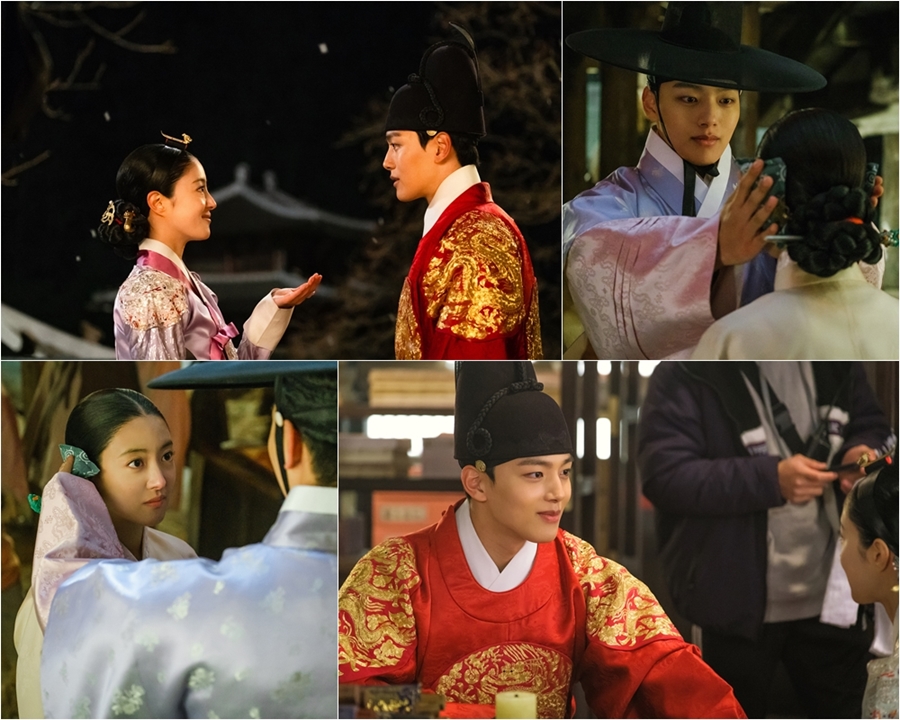 '왕이 된 남자' 여진구-이세영 비하인드컷 / 사진: tvN 제공