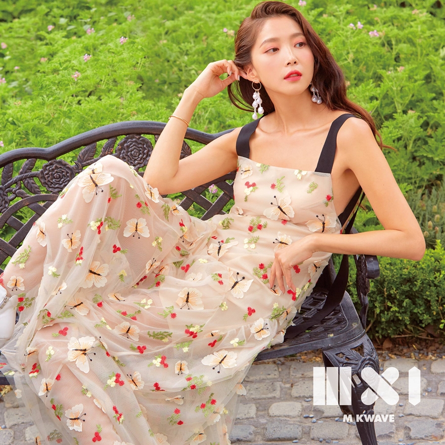 오윤아 화보 / 사진: 엠케이웨이브 제공