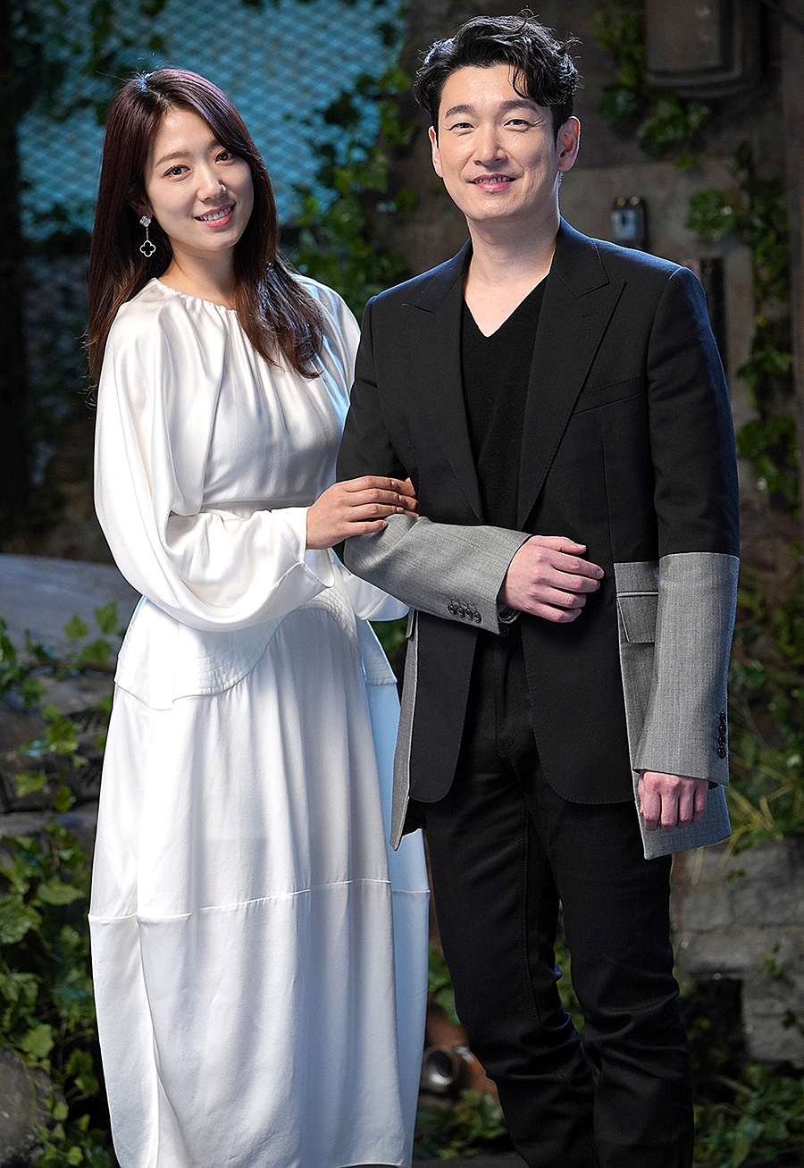 '시지프스'에서 서해와 태술로 만난 배우 조승우,박신혜 / 사진 : JTBC 제공