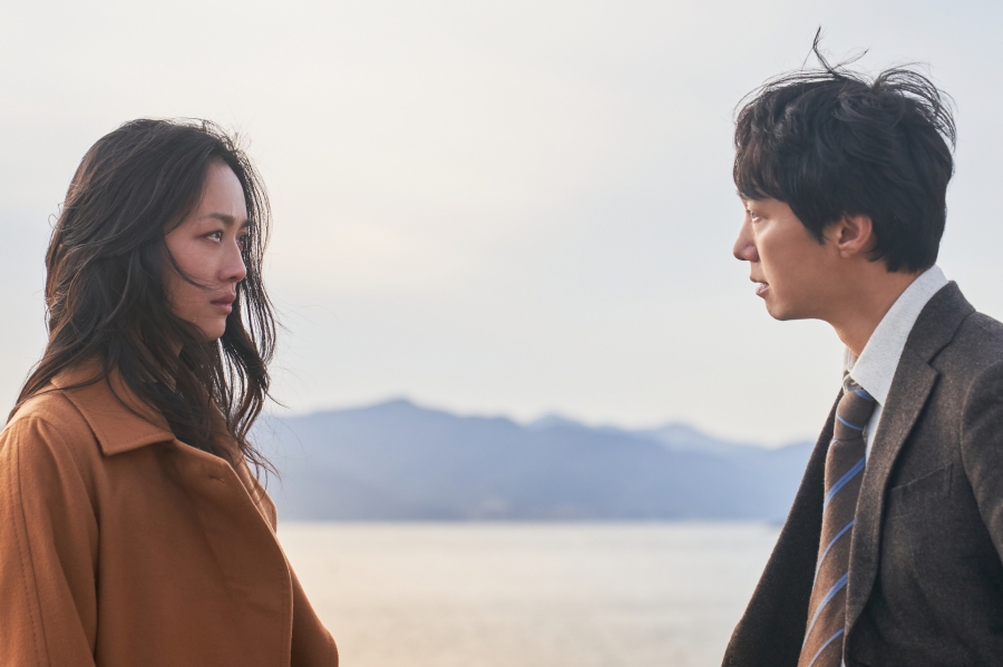 박해일X탕웨이 '헤어질 결심, 美 골든글로브 비영어권 작품상 후보 올랐다