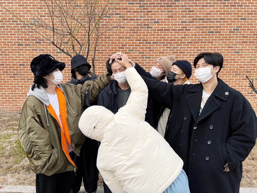 사진: 방탄소년단 공식 SNS
