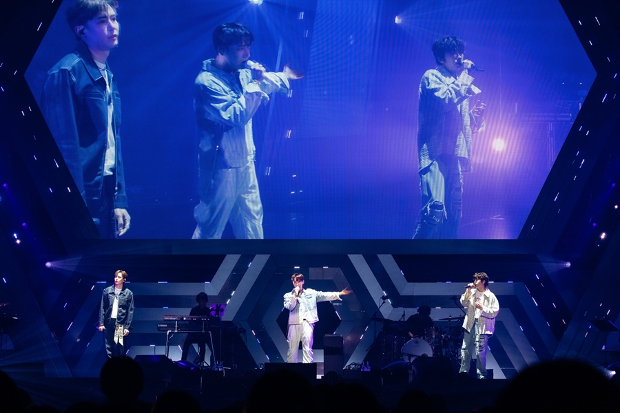 2PM 준케이·닉쿤·우영, 日 스페셜 콘서트 개최…현지 관객 열광