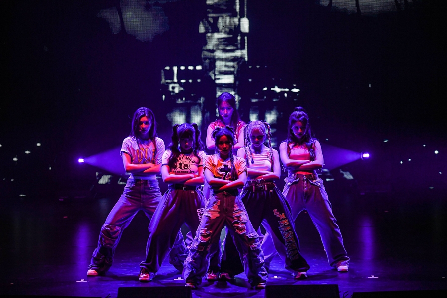 엔믹스, 亞 쇼케이스 투어 순항 중…오늘(23일) 싱가포르 공연 개최