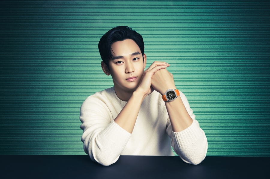 김수현, 산뜻 무드 속 부드러운 남성美[화보]