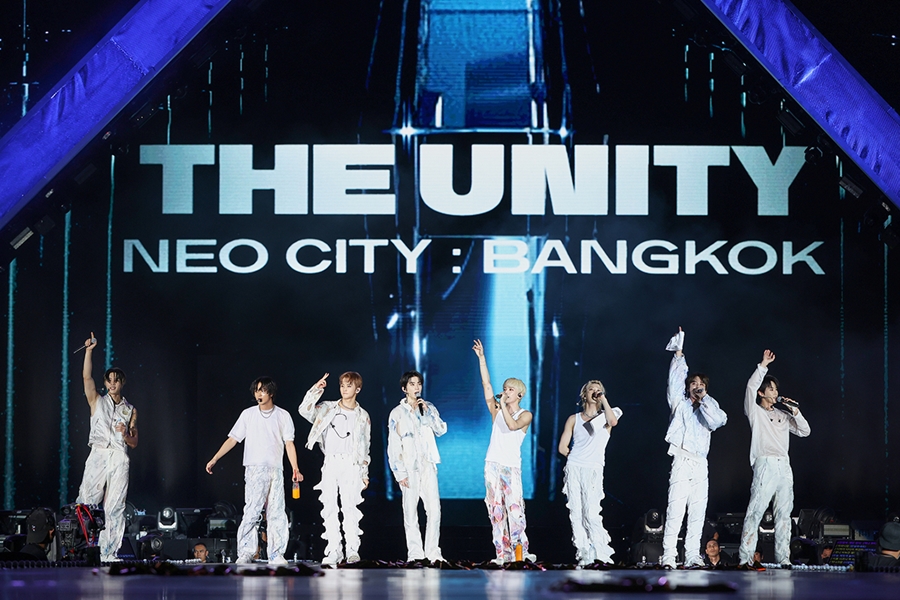 NCT 127, 5만 관객 열광 이끈 방콕 스타디움 콘서트…글로벌 위상 입증
