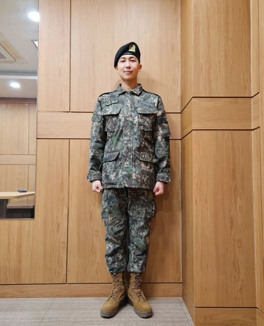 '12월 입대' 방탄소년단 RM, 설 맞아 전한 근황 
