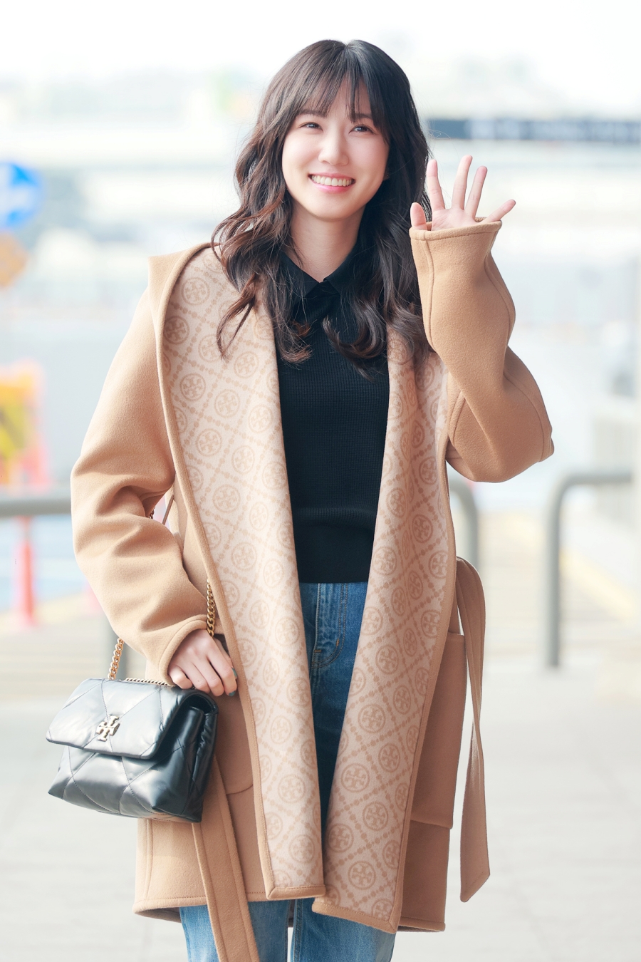 박은빈, 日 향하는 러블리 미소…따라 입고 싶은 공항패션[포토]
