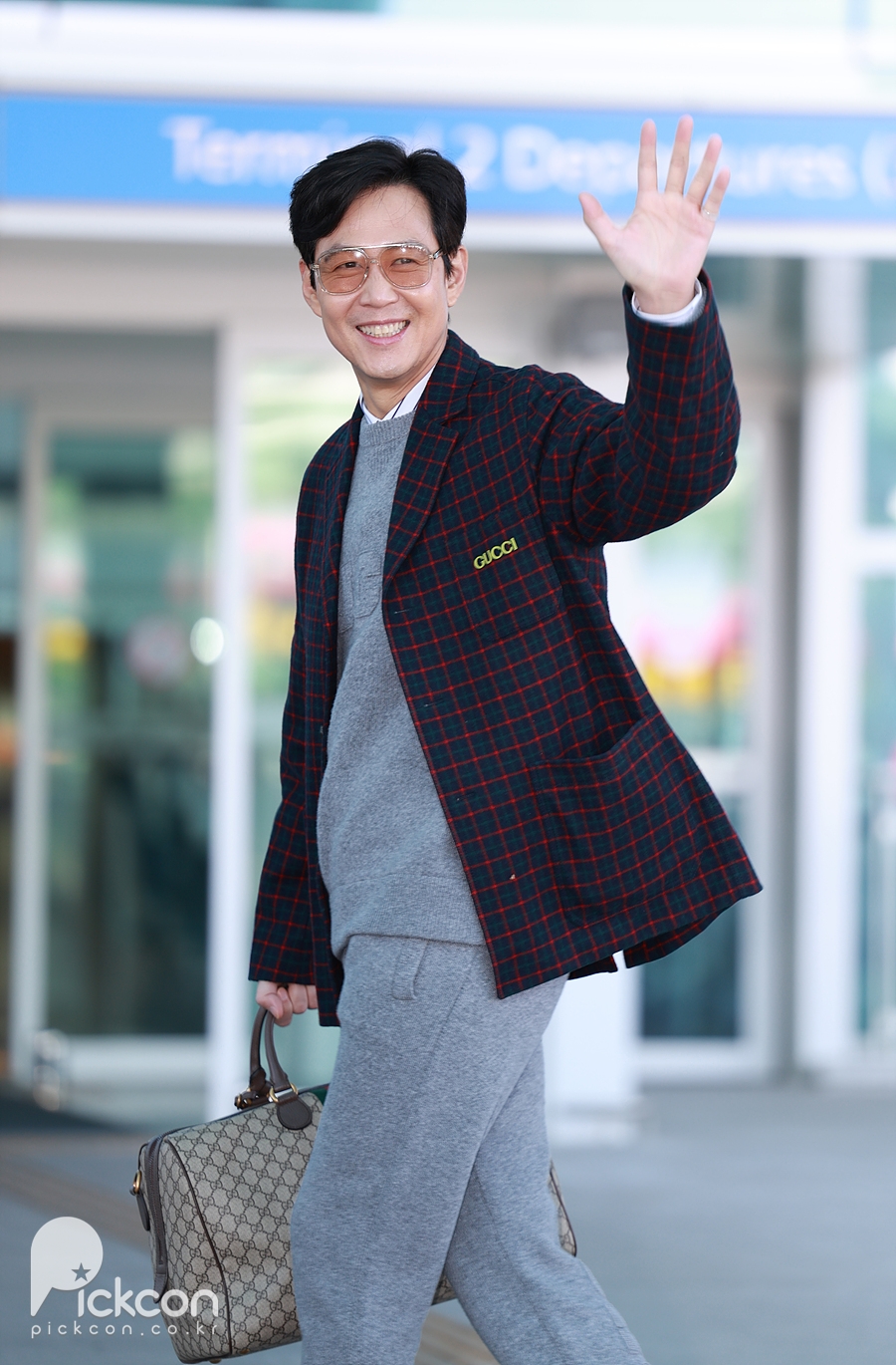 이정재, 환한 미소로 떠나는 출국길 [포토]