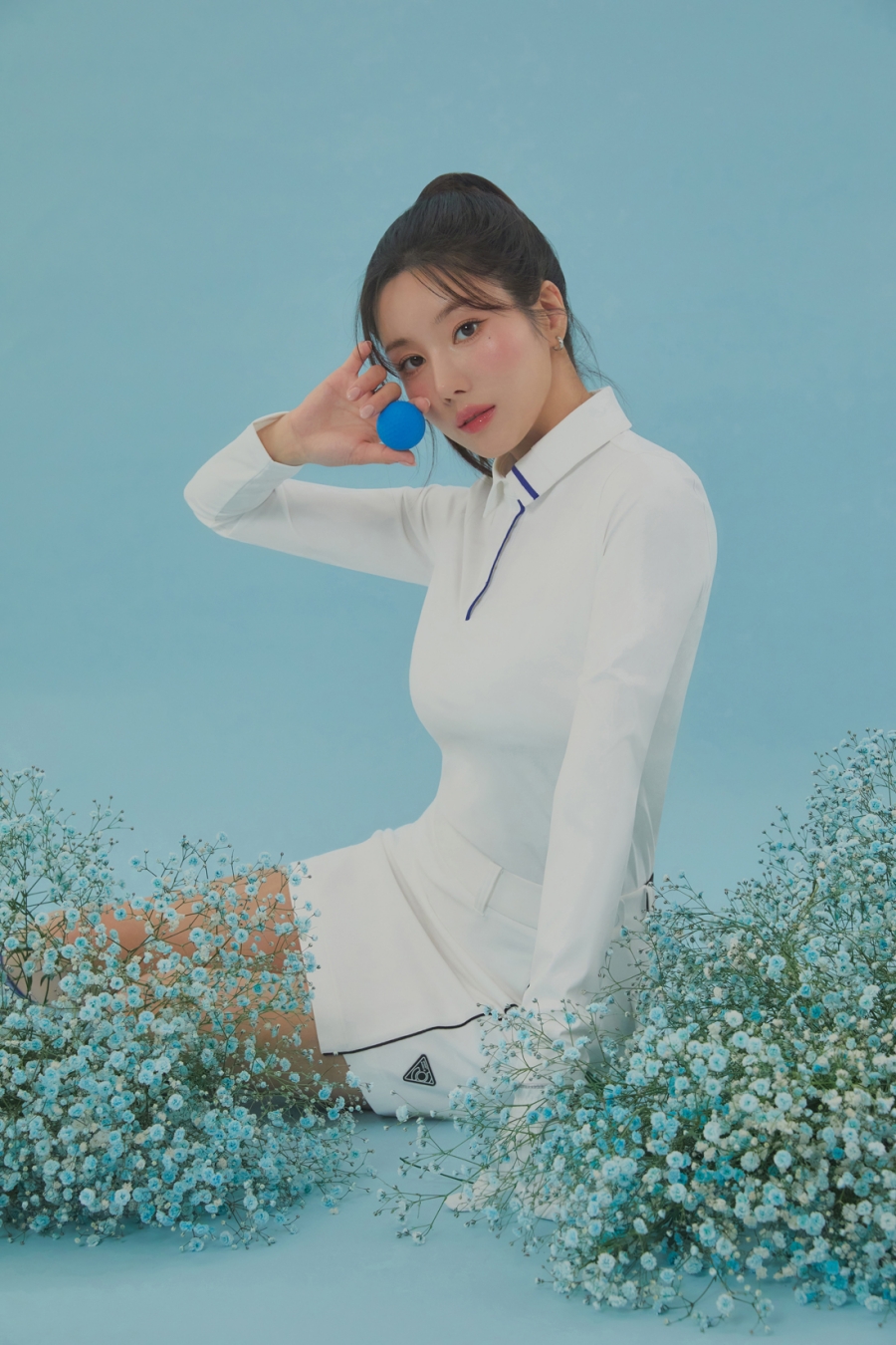 권은비, 활짝 피어난 봄의 여신…골프웨어도 우아하게[화보]