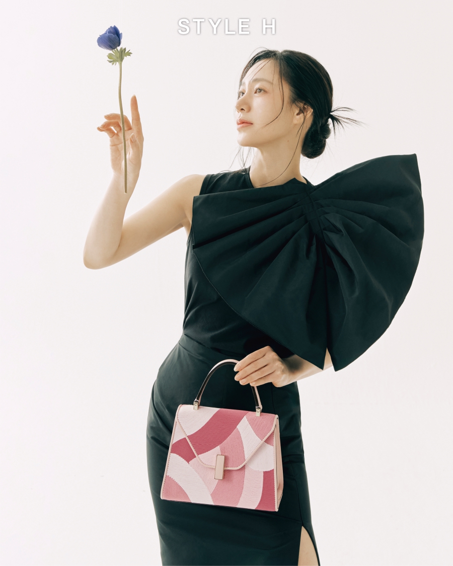 박주미, 봄을 찾은 여신…감탄 유발하는 우아美[화보]