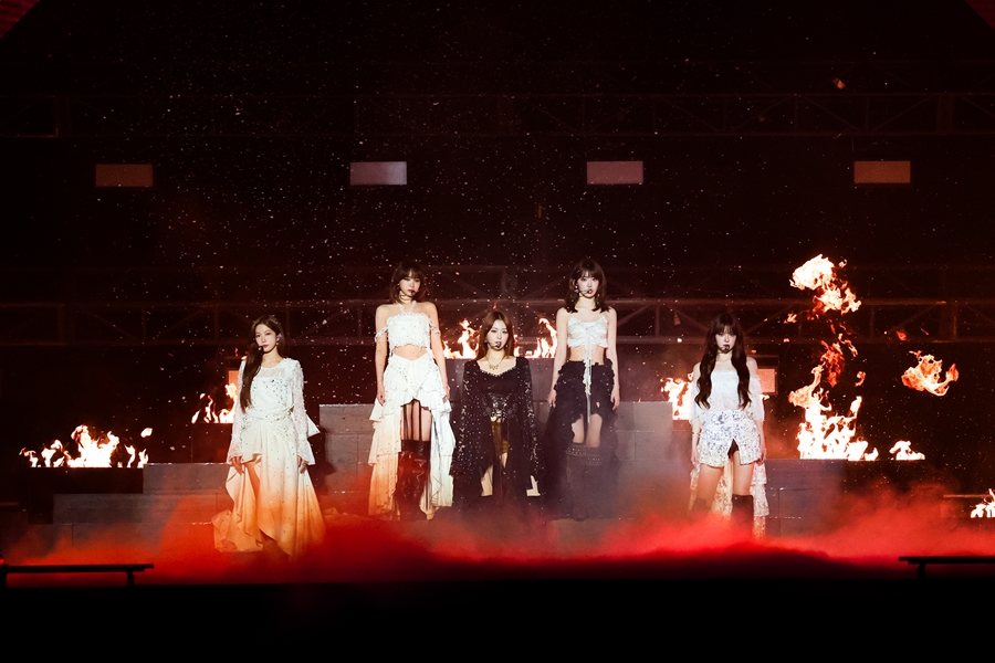  " ܴ,   س ͡  Ѻ ޶"