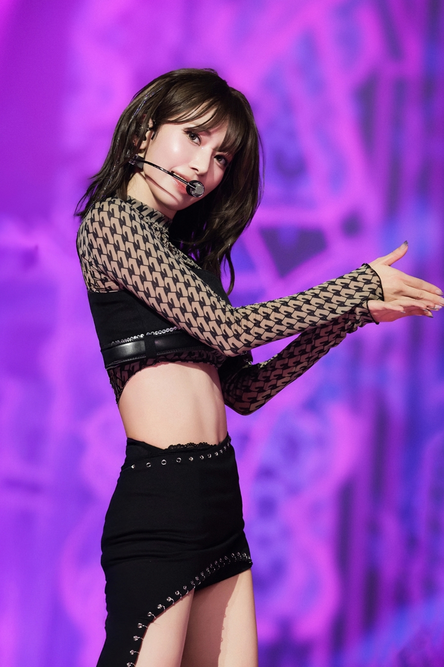  " ܴ,   س ͡  Ѻ ޶"