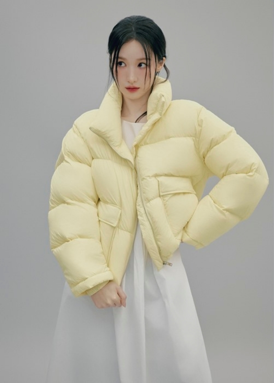 조혜주, 두 발 앞선 패딩 패션…상큼 레몬 여신 [화보]