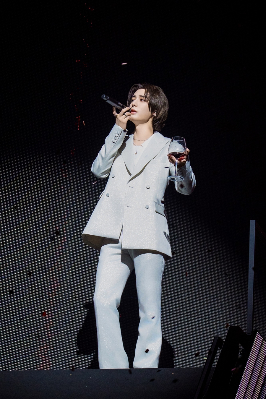 ص, ù  ħǥ " 뵵  ⿡ ۾ơ  "