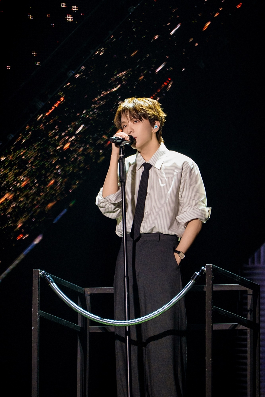 ص, ù  ħǥ " 뵵  ⿡ ۾ơ  "