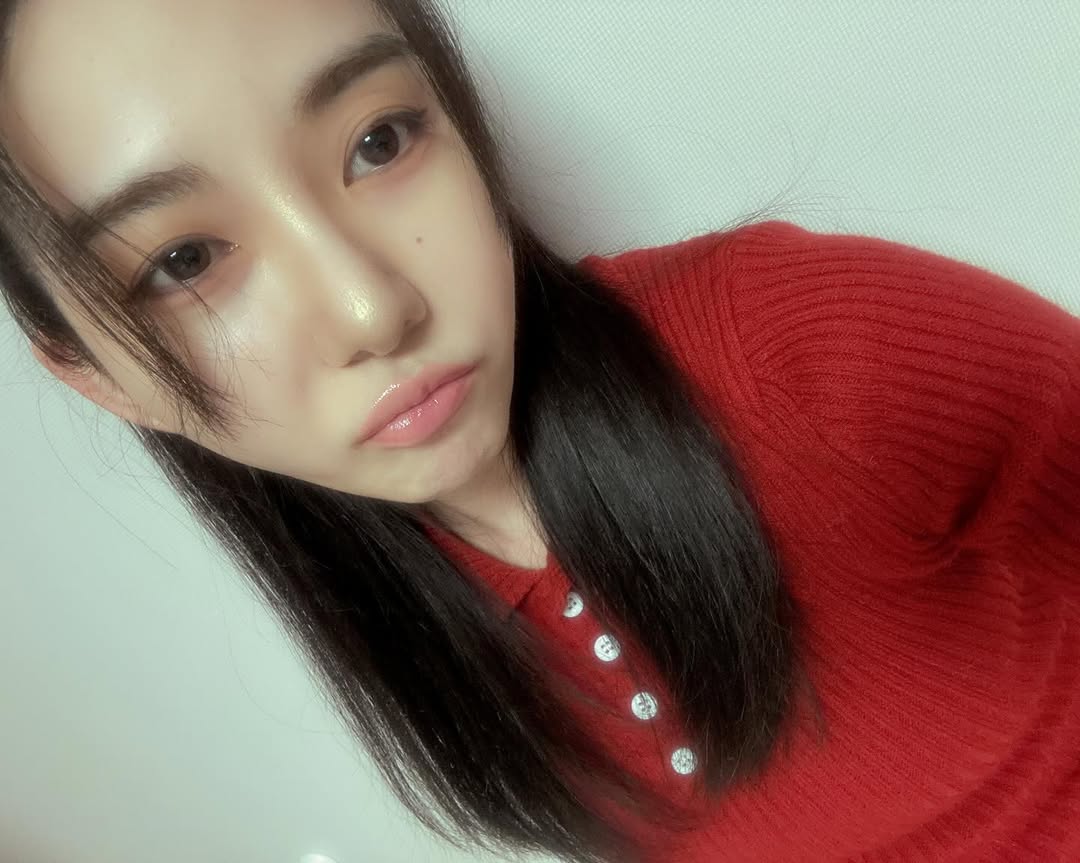 'AOA 출신' 권민아, 식구 잃은 슬픔 고백 