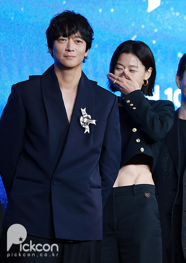 '북극성' 전지현 강동원 / 사진 : 픽콘DB